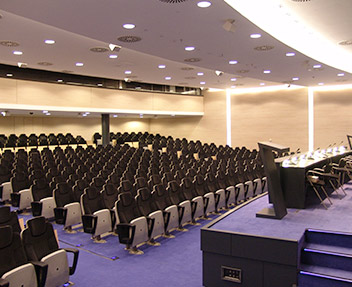 Auditoriums, salons et autres espaces